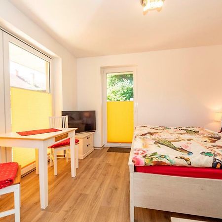 Villa Mia Nr 1 Mit Terrasse Eg 1 Raum Wohnung غورين المظهر الخارجي الصورة