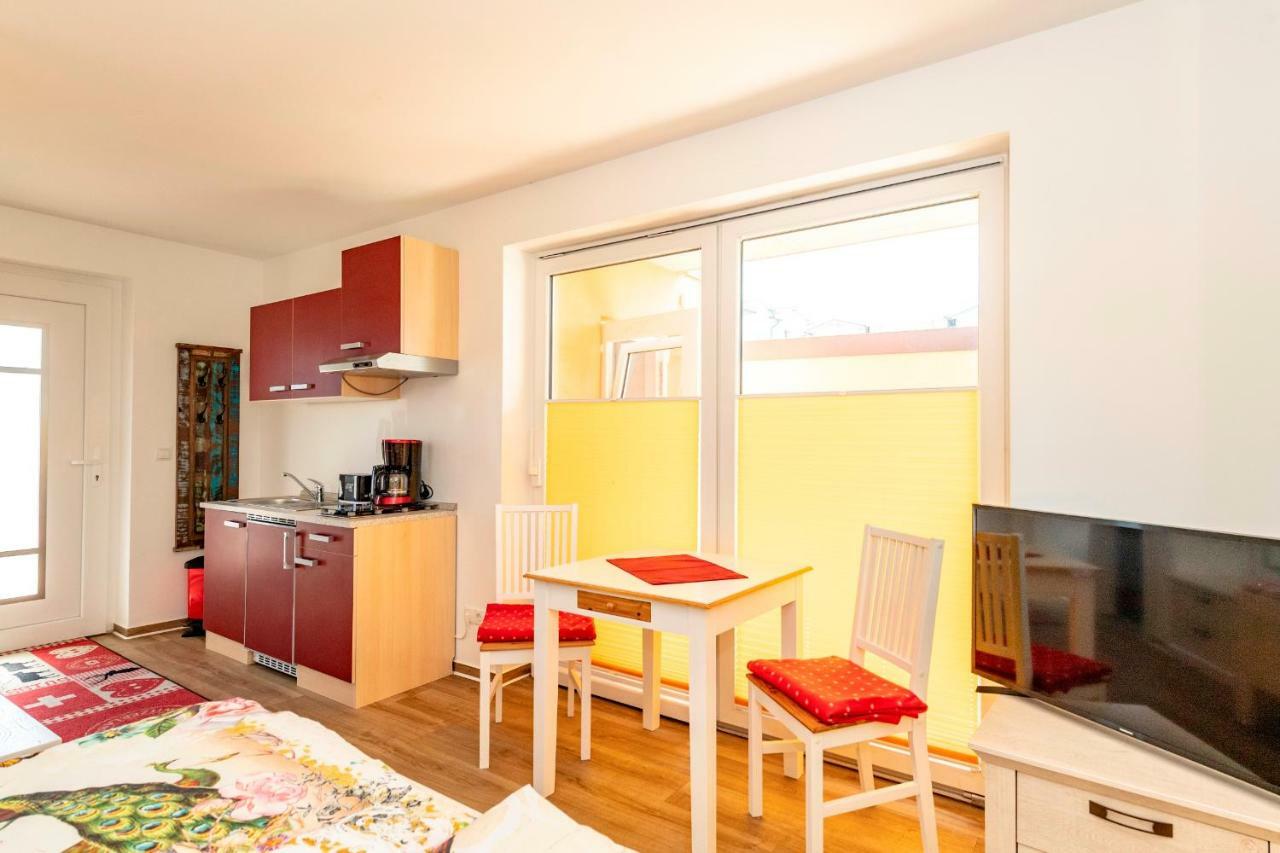 Villa Mia Nr 1 Mit Terrasse Eg 1 Raum Wohnung غورين المظهر الخارجي الصورة